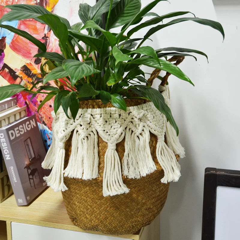 Handwoven Seagrass Basket with Tassel — Natural Elegance for Your Home