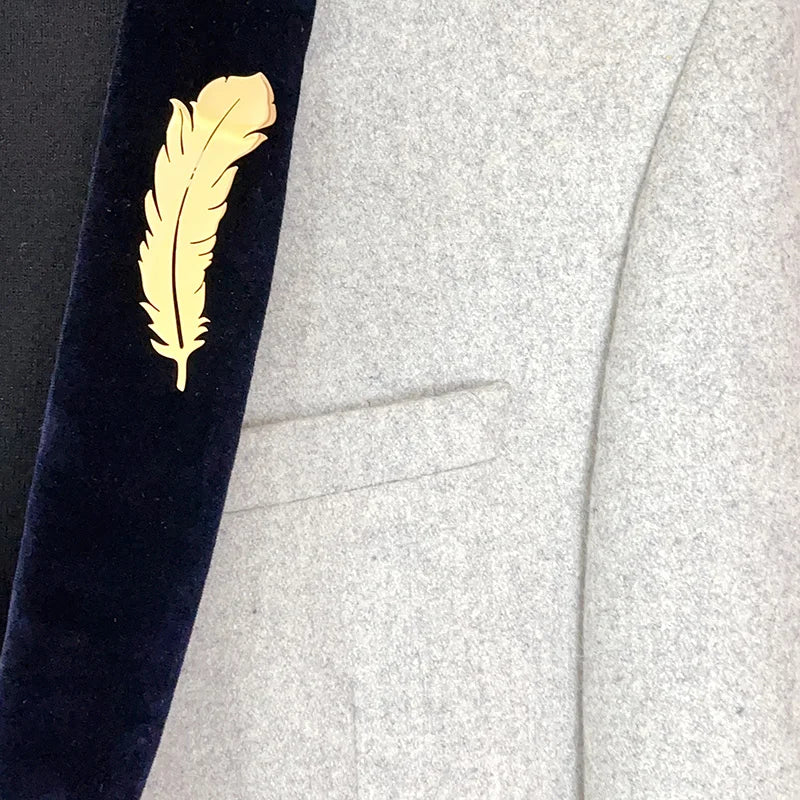 Stainless Steel Feather Brooch – A Touch of Classic Elegance