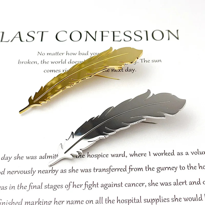 Stainless Steel Feather Brooch – A Touch of Classic Elegance