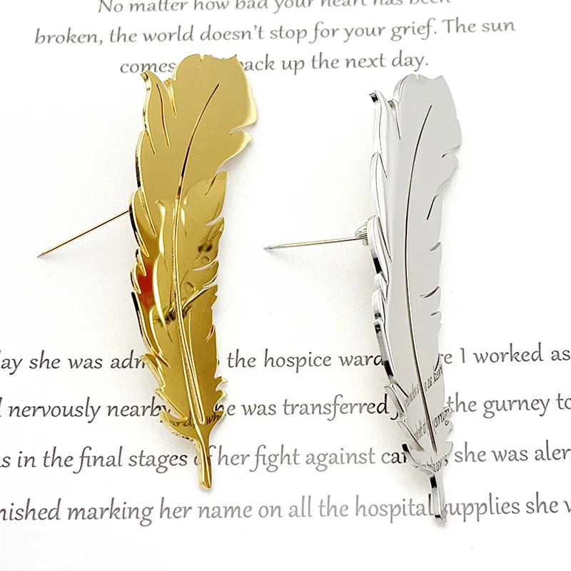 Stainless Steel Feather Brooch – A Touch of Classic Elegance