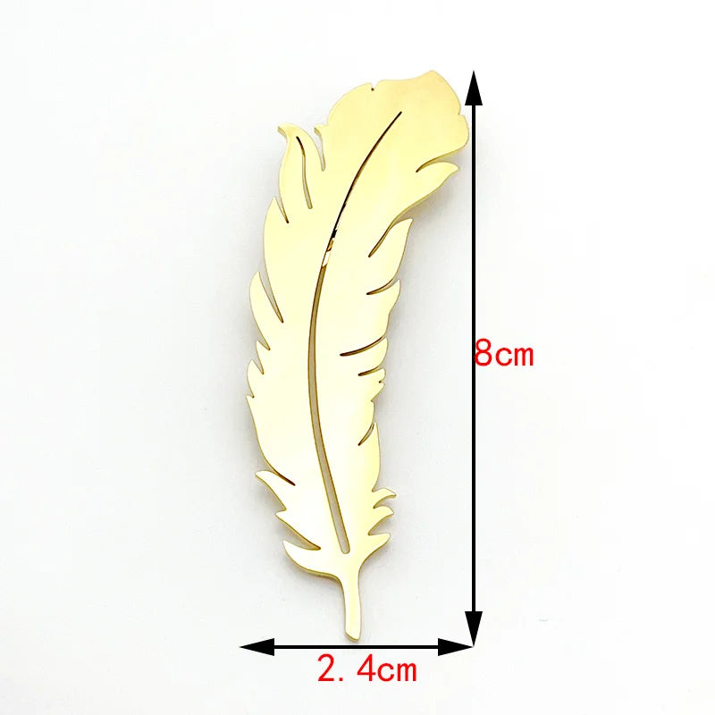 Stainless Steel Feather Brooch – A Touch of Classic Elegance